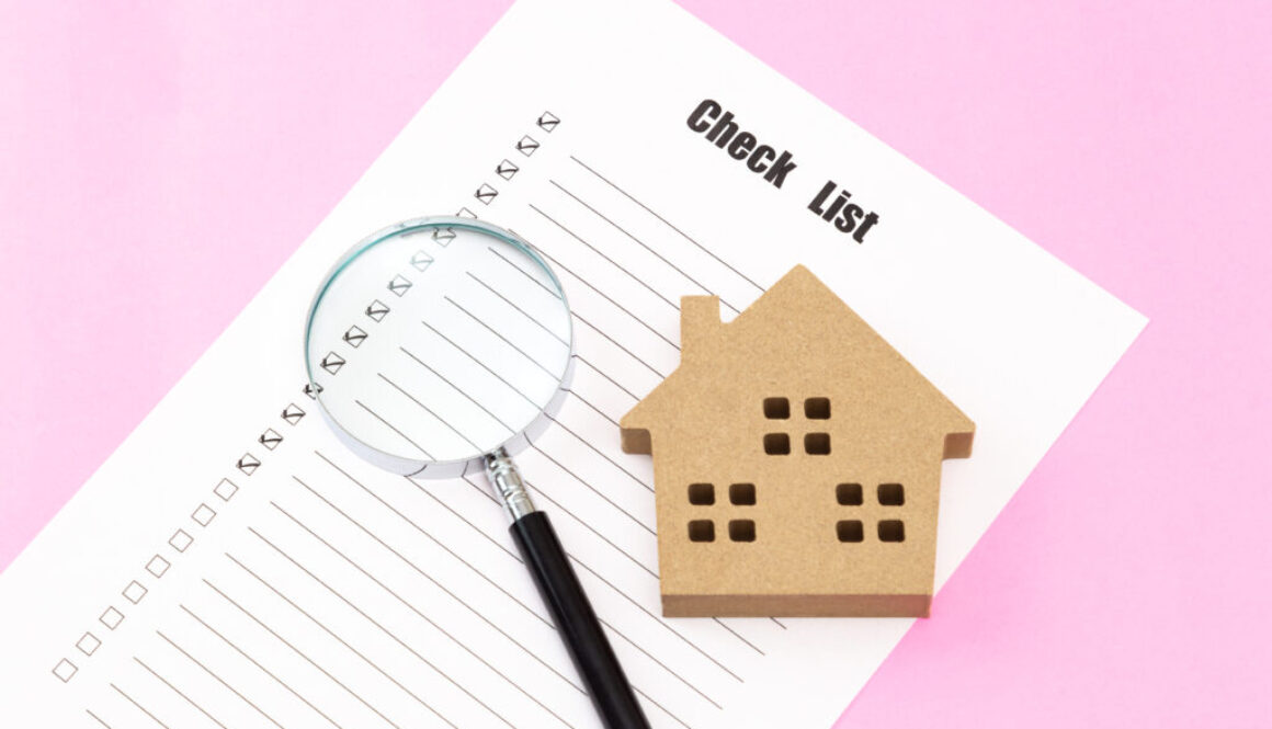 Real estate and checklist.